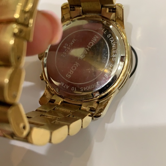Michael Kors Gold plated chronograph quartz watch - Picture 2 of 5